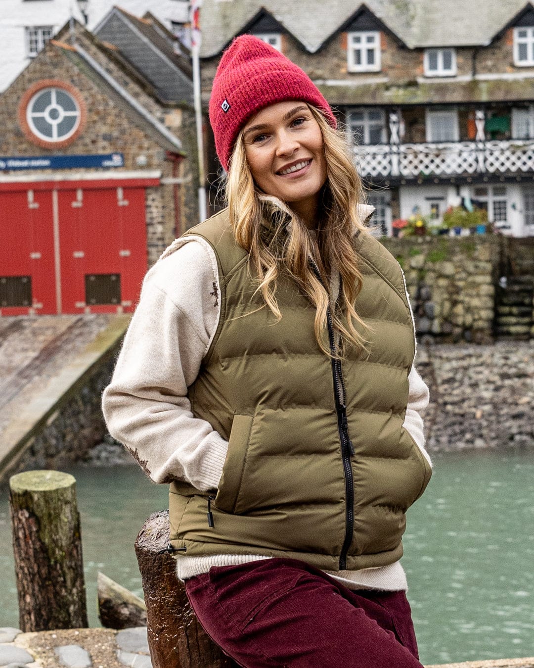 Astra Fleece Womens Reversible Gilet in Green/Cream - Image 4