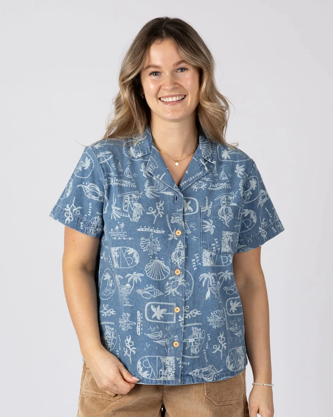Island Life Womens Short Sleeve Shirt in Blue - Image 2
