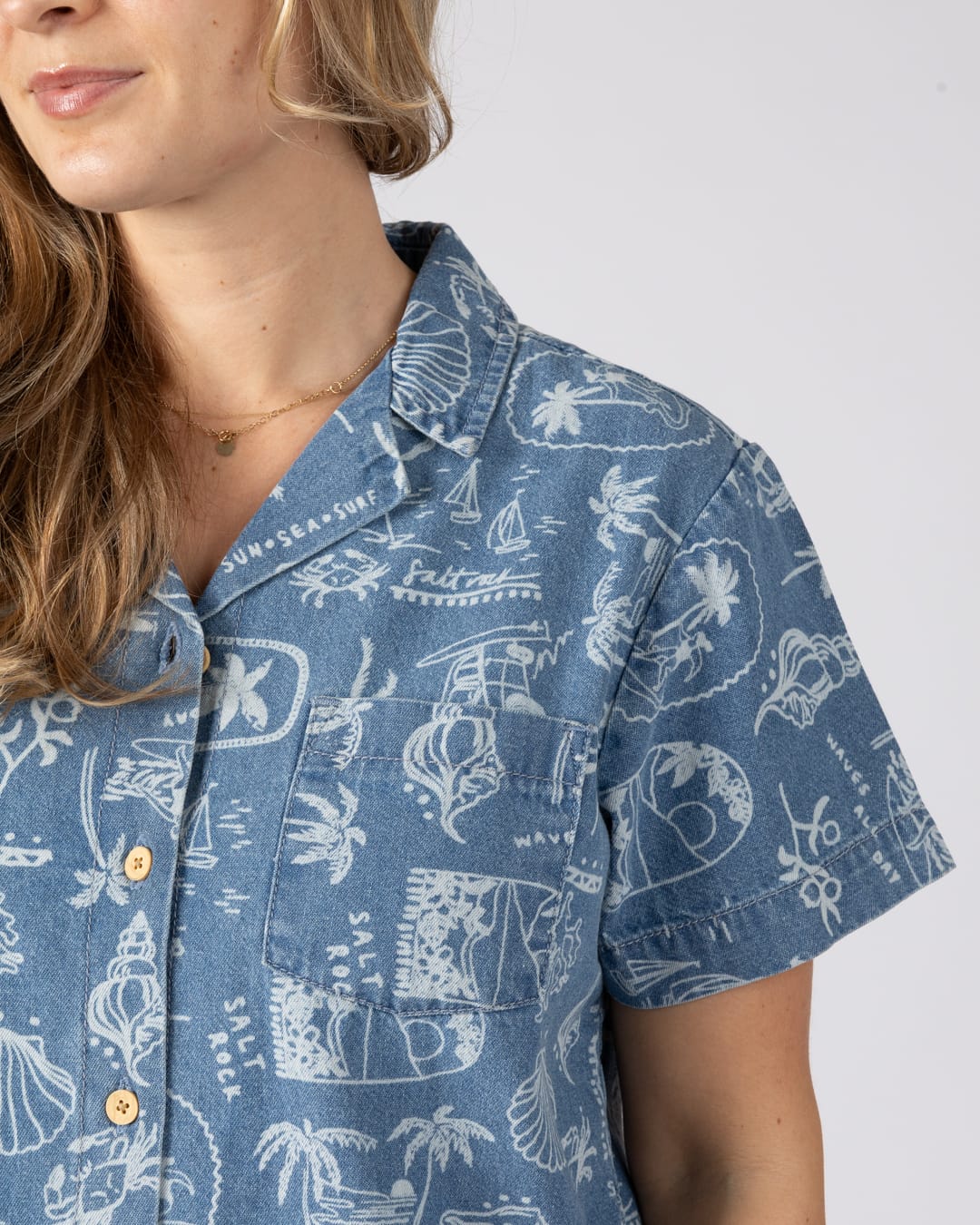 Island Life Womens Short Sleeve Shirt in Blue - Image 3