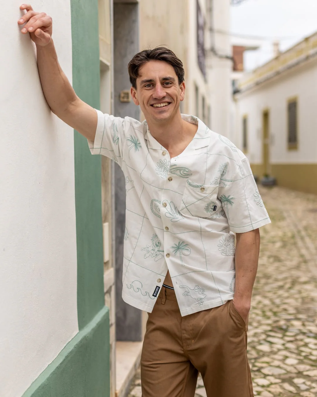 Little Creatures Mens Icon Short Sleeve Shirt in Cream - Image 11