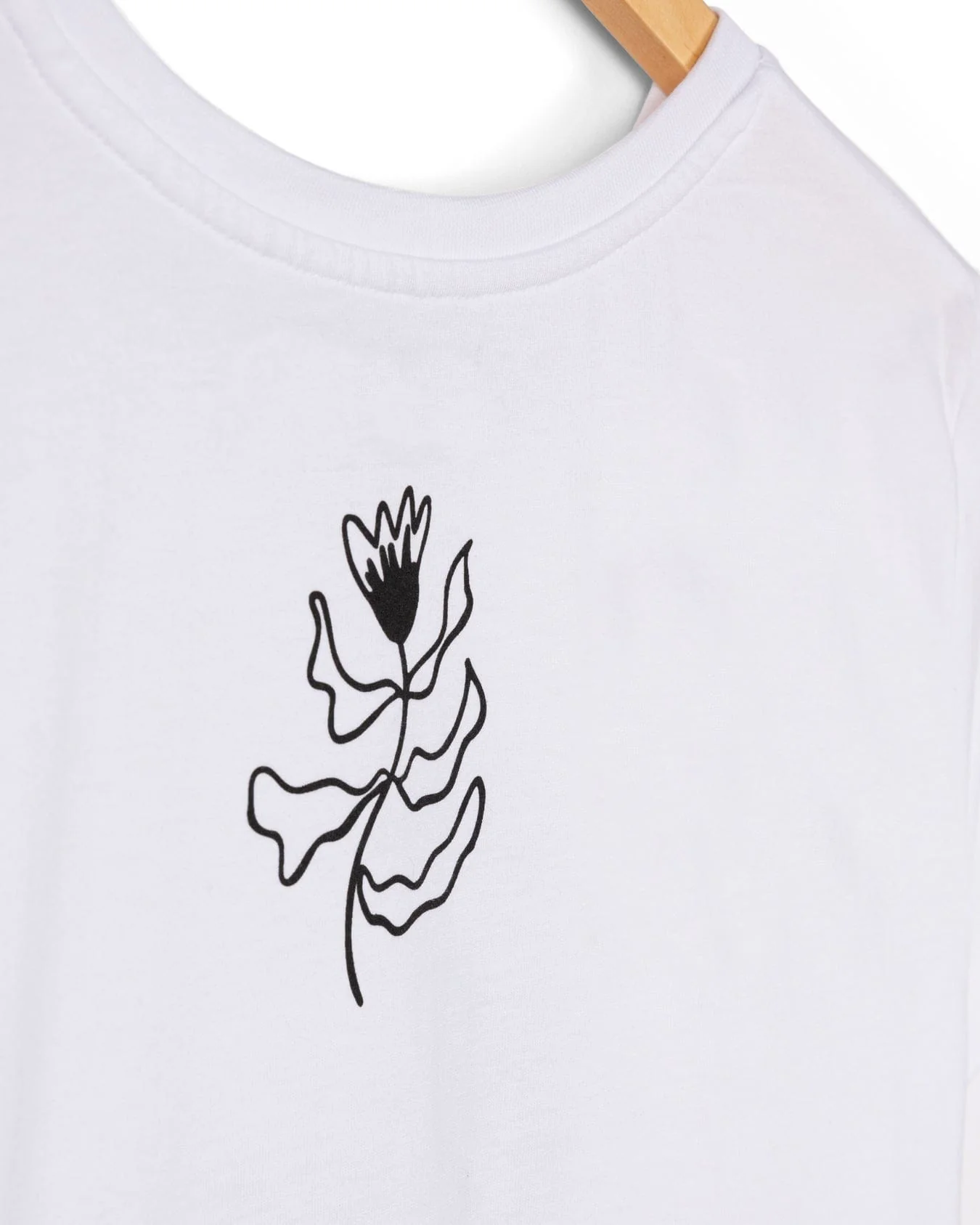 Nala Womens Short Sleeved T-Shirt in White - Image 13