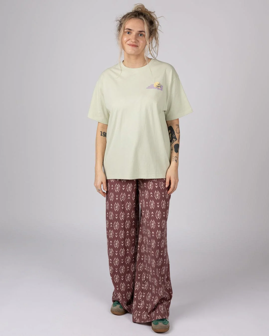 Poster Location Devon Womens Oversized Short Sleeve T-Shirt in Light Green - Image 6
