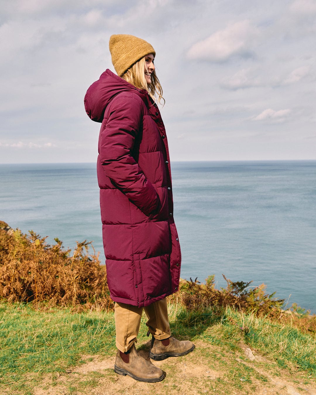 Tahoe Womens Longline Padded Coat in Burgundy - Image 3