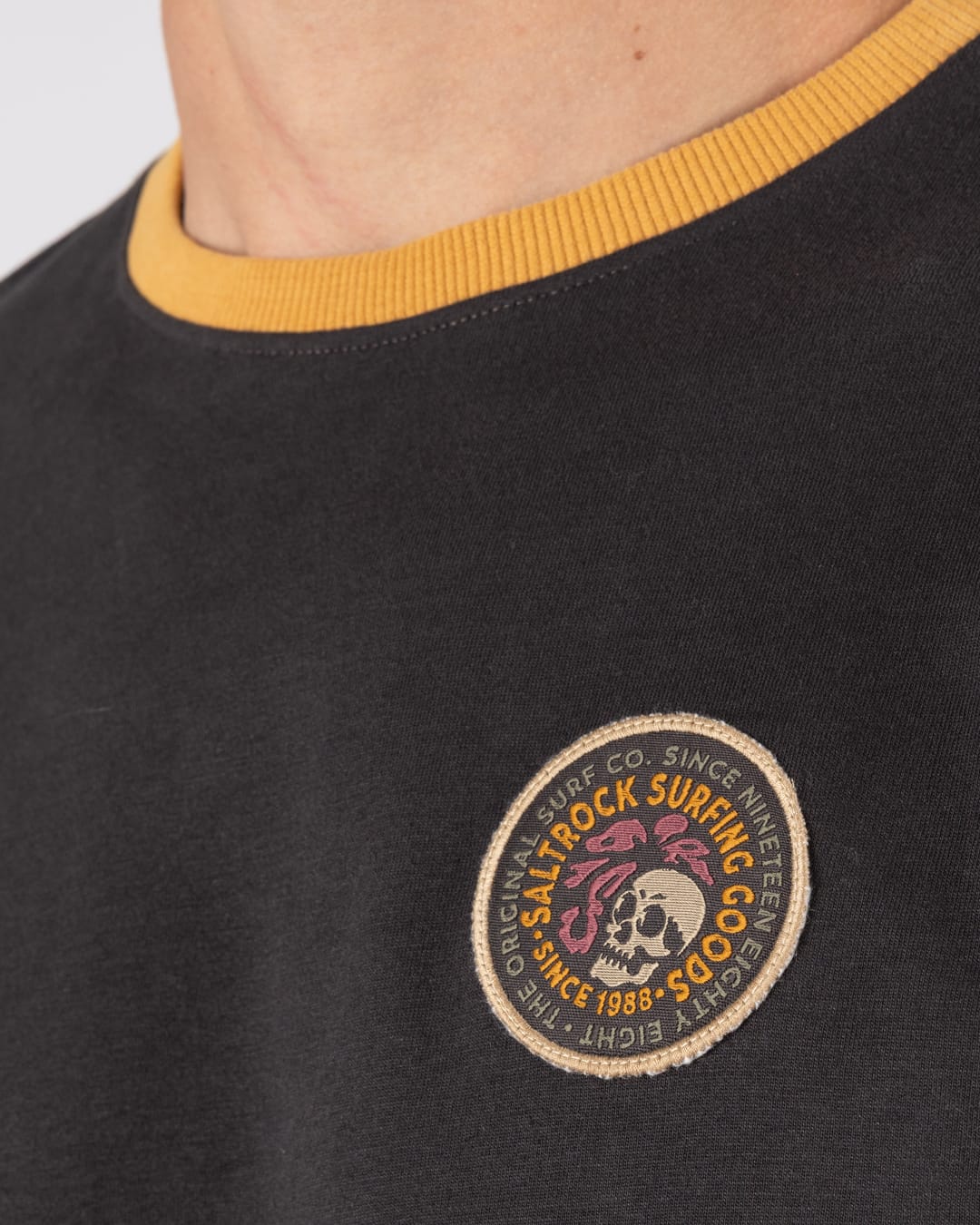 Trail Badge Ringer Mens Short Sleeve T-Shirt in Dark Grey - Image 3