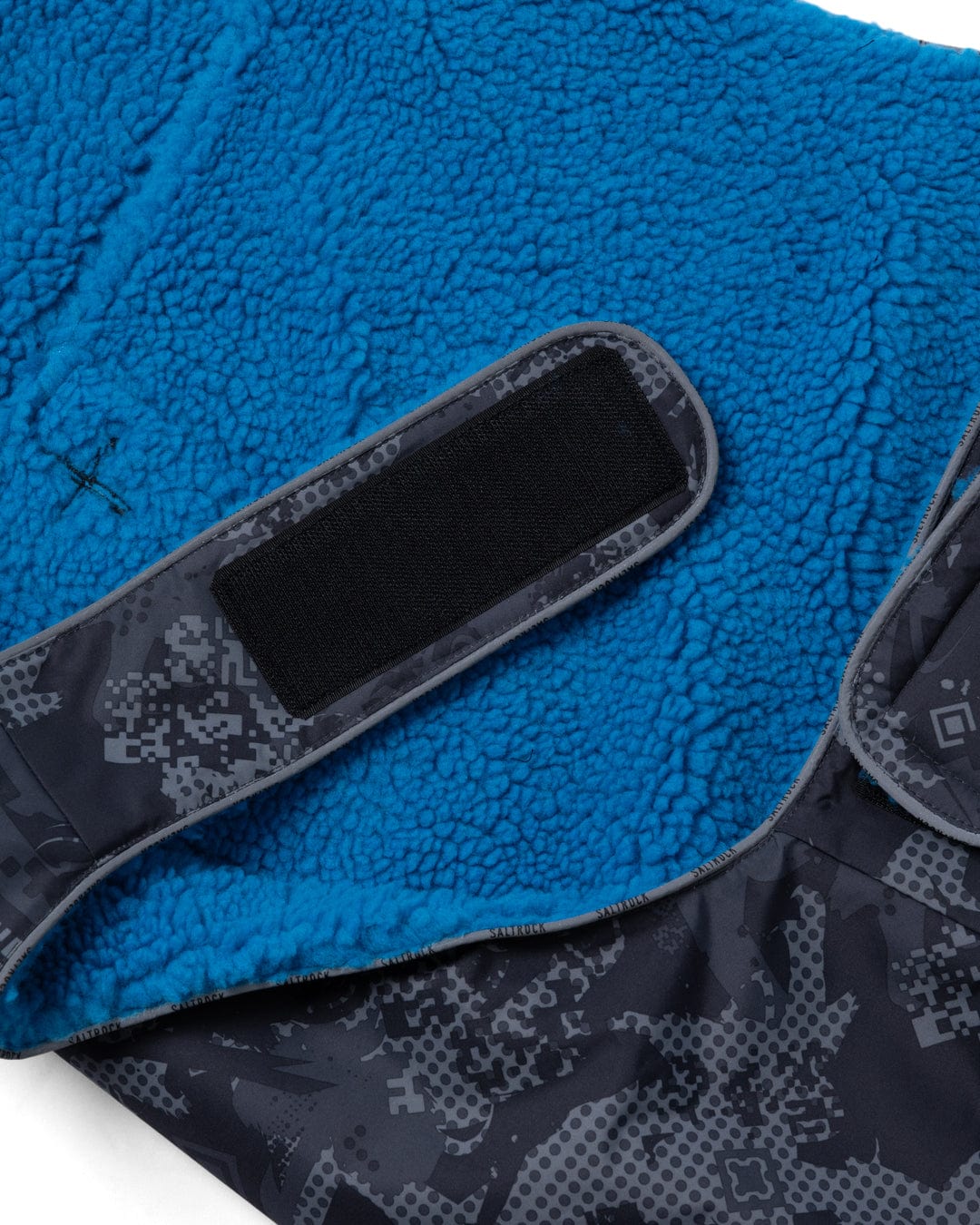 Waga Pro Digi Camo Water Resistant Padded Dog Jacket in Black - Image 4