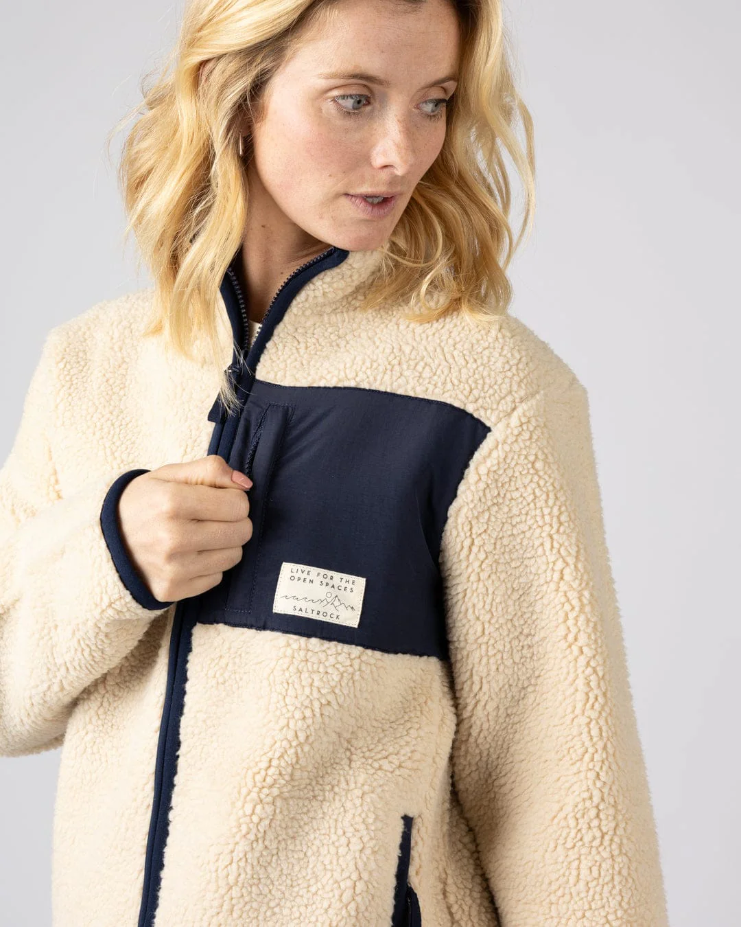 Wrenna Womens Zip Through Fleece in Cream - Image 3